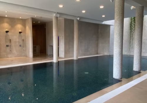 piscine interieure